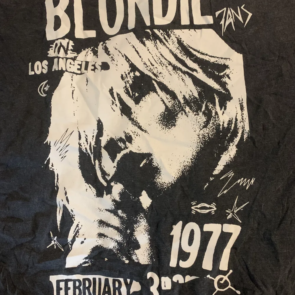 5 tshirts, Metallica, Pink Floyd, Blondie. T-shirts.