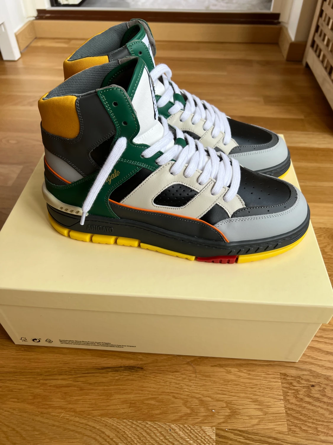 Axel Arigato Area Hi Sneakers - Leo - 90