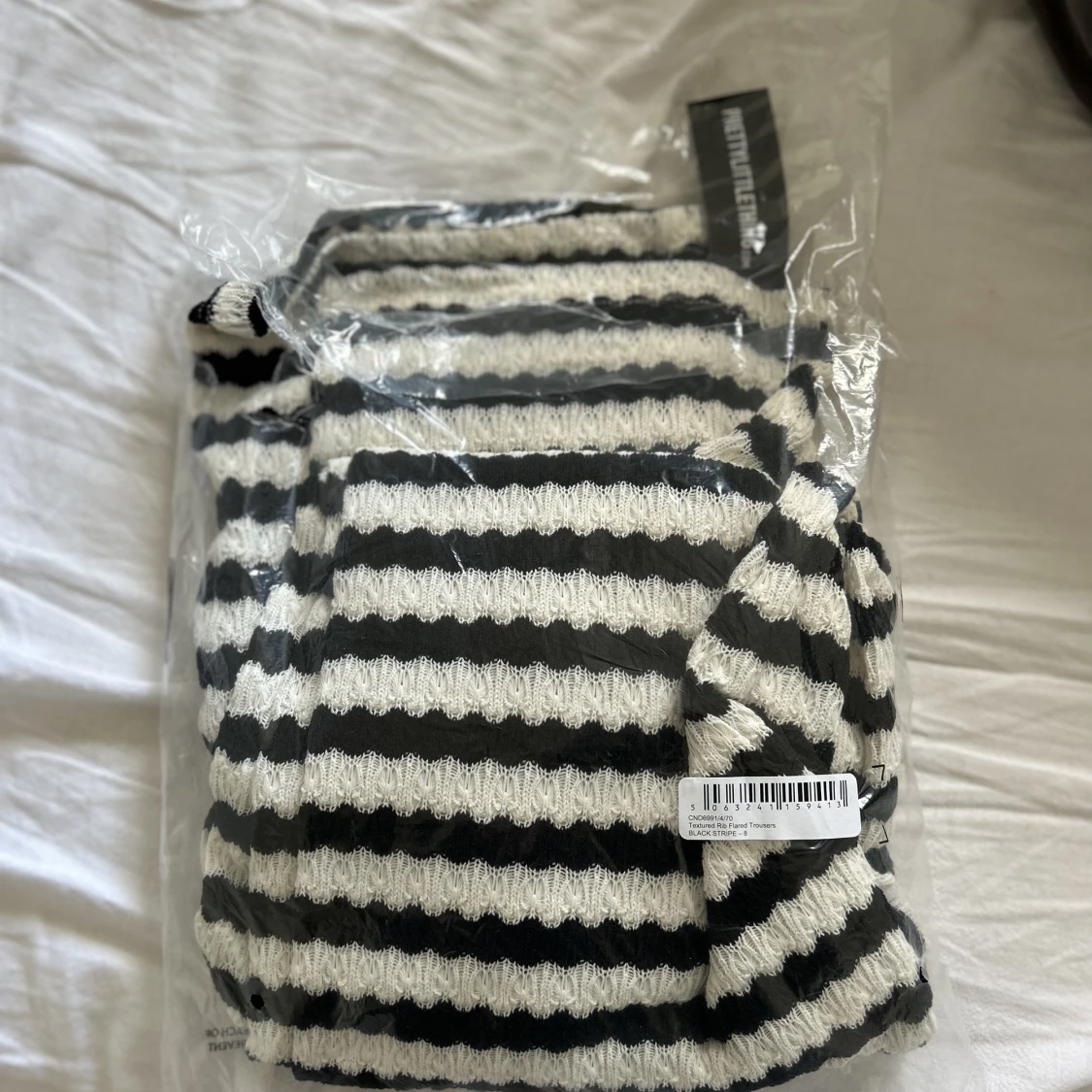 PrettyLittleThing   - 91