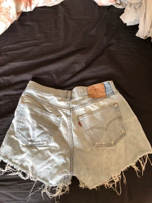 Levis jeansshorts  - Bra skick!