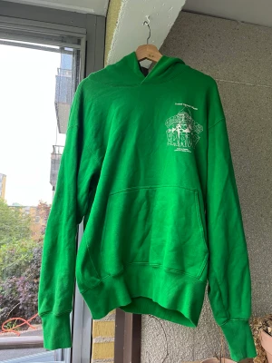 HM X John Boyega hoodie  - Snygg hoodie i storlek Medium men funkar i storlek Large och XL, den den är oversizead.