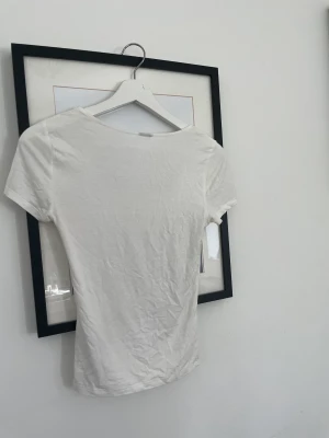 T shirt från Gina  - Super skönt material och perfekt passform