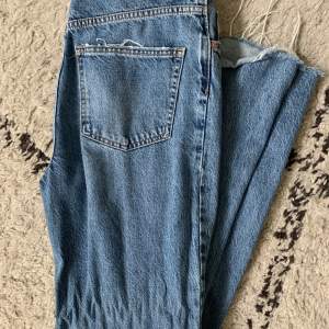 Jeans från gina tricot, använda fåtal gånger🫶🏼100 kr + frakt🫶🏼