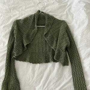 Bolero  - Fin bolero från second hand - använd en gång! 