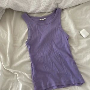 SÖTT LINNE⭐️⭐️ - Säljer detta söta linne från Cubus för 35kr+frakt. Storlek XS men stretchig ⭐️⭐️