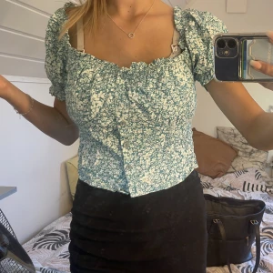 Blus - Från miss Milla strl 34, 50 kr💘  Aldrig använd