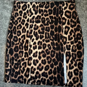 Kjol från boohoo - Storlek 36