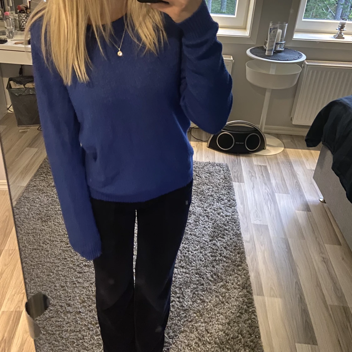 Blå stickad tröja - 90