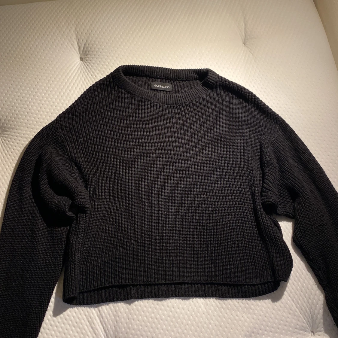 Svart stickad tröja  - 90