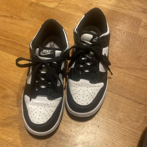 Fina dunkz  - Fina dunkz knappt använda i storlek 38