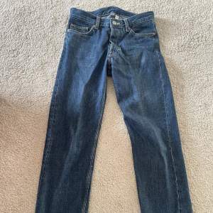 Weekday klean jeans i storlek 27