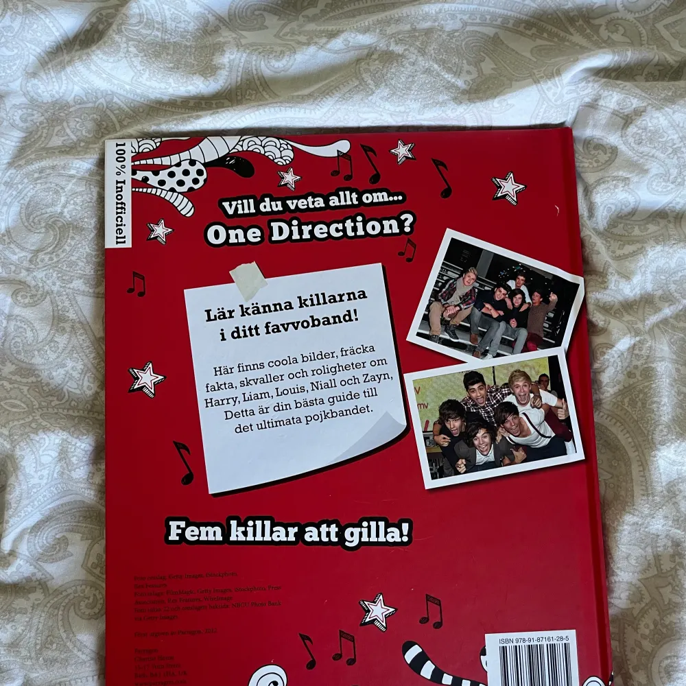 One Direction bok i nyskick!!🥰. Övrigt.