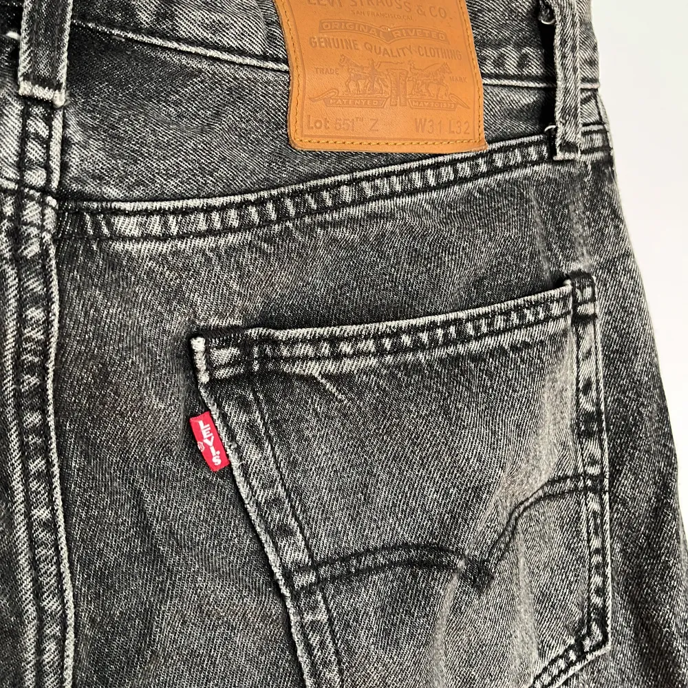 Levis jeans i storlek 31/32 med fint skick. Dm för info.. Jeans & Byxor.