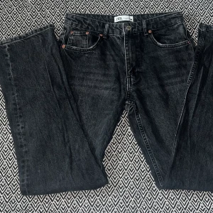 Zara mid Rise jeans - Mid Rise jeans från zara💗 köparen står för frakten