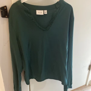 Blus -  blus från vila Fler bilder vid intresse storlek 34