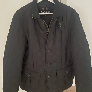 Barbour  - Storlek large använd en gång 