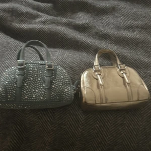 Trendiga väskor - Båda för 300  kr  och en för 200  nypris450 buda