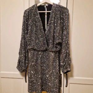 OtherStories short sparkling dress - OtherStories short sparkling dress size 38 Wore 2 times but now it does not fit me anymore