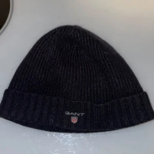 Gant mössa - Skriv vid funderingar, ställ gärna frågor och skriv om ni vill ha fler bilder🤩