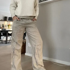 Linnebyxor  - Superfina linnebyxor från a-dsgn. Väldigt sköna, använda endast en gång