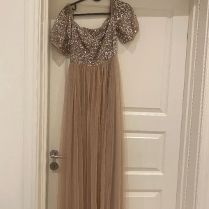 Paljett klänning  - Rosa/beige paljett klänning 