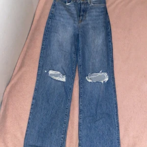 Helt nya jeans. 🤍 - Jeansen är helt nya och aldrig använda, från Lager 157 i modellen ”Boulevard”. Storleken är i XS. 