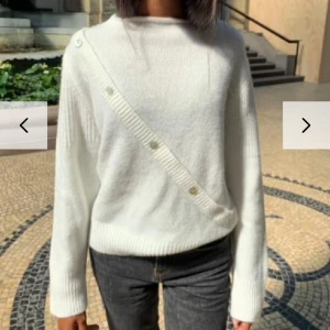 Design by sí tröja - Intreskoll på min jätte fina design by sí tröja. Den har inga defekter och den är i väldigt bra skick då den endast är använd en gång! Pris diskuteras 