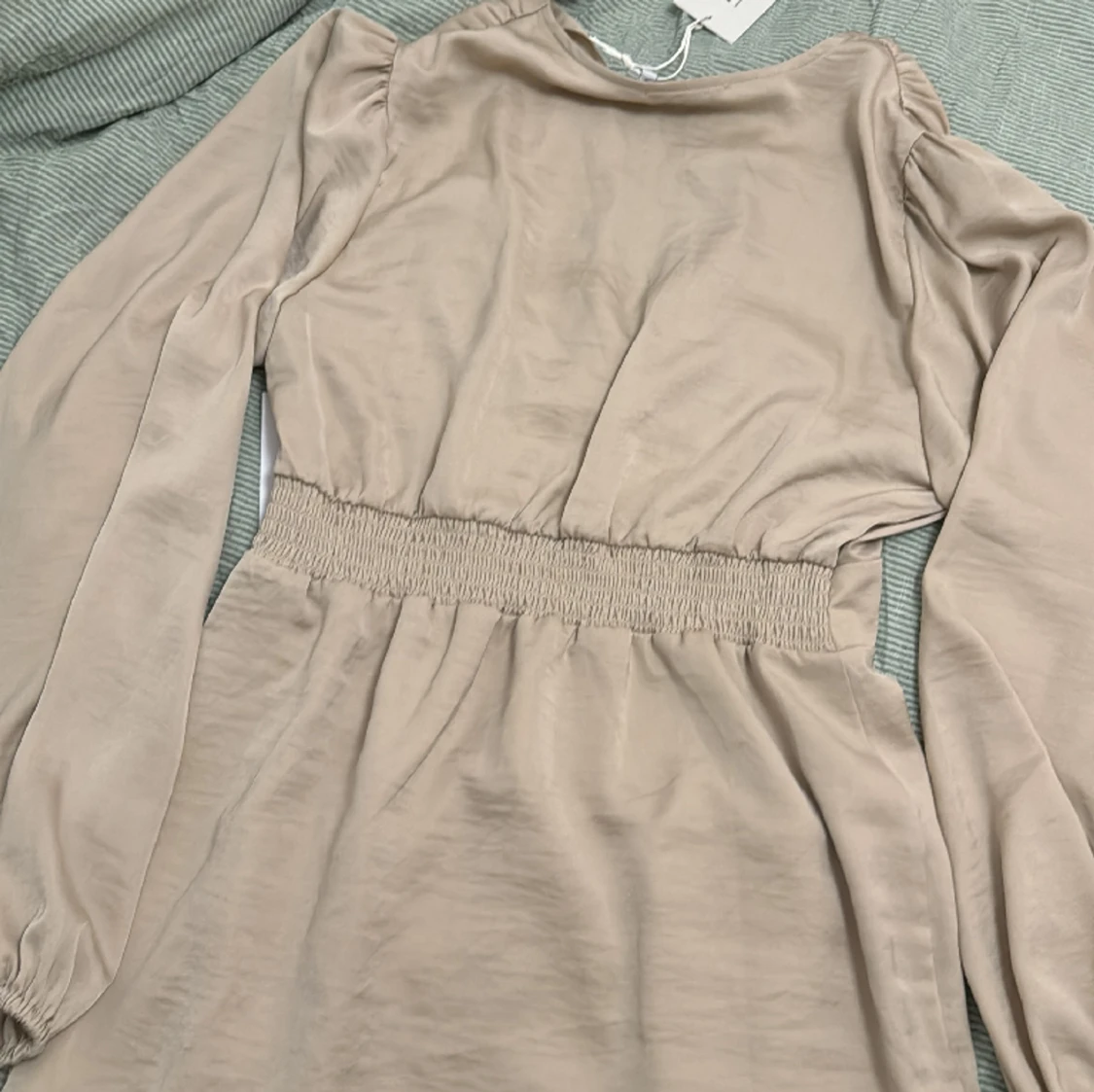 Klänning med knappar - 91