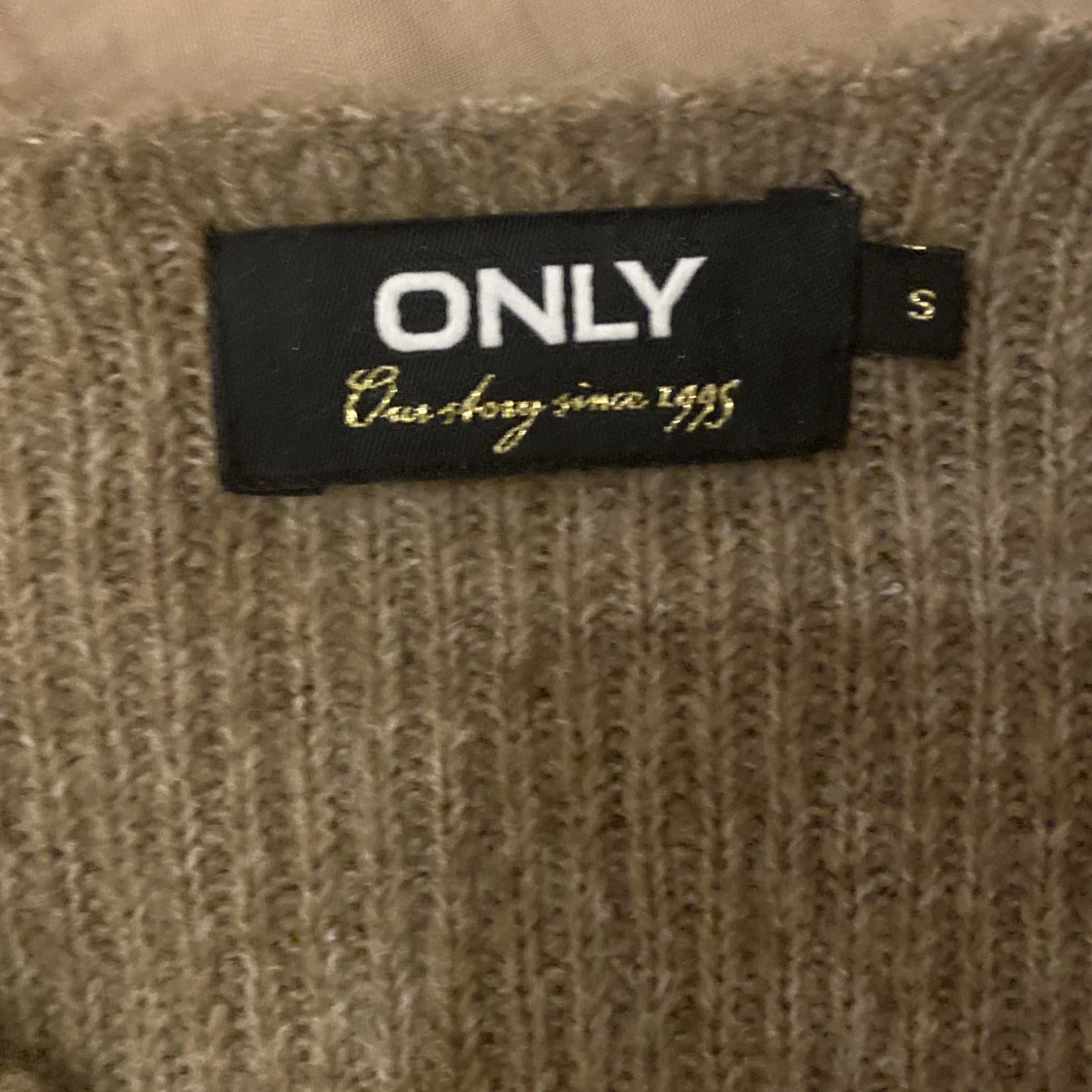 Only stickadtröja  - 90