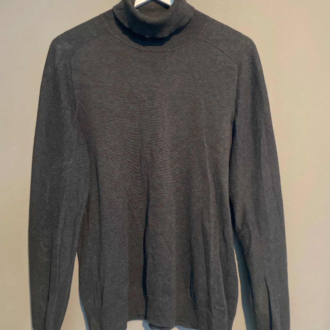 Polotröja Boss, str M - 90