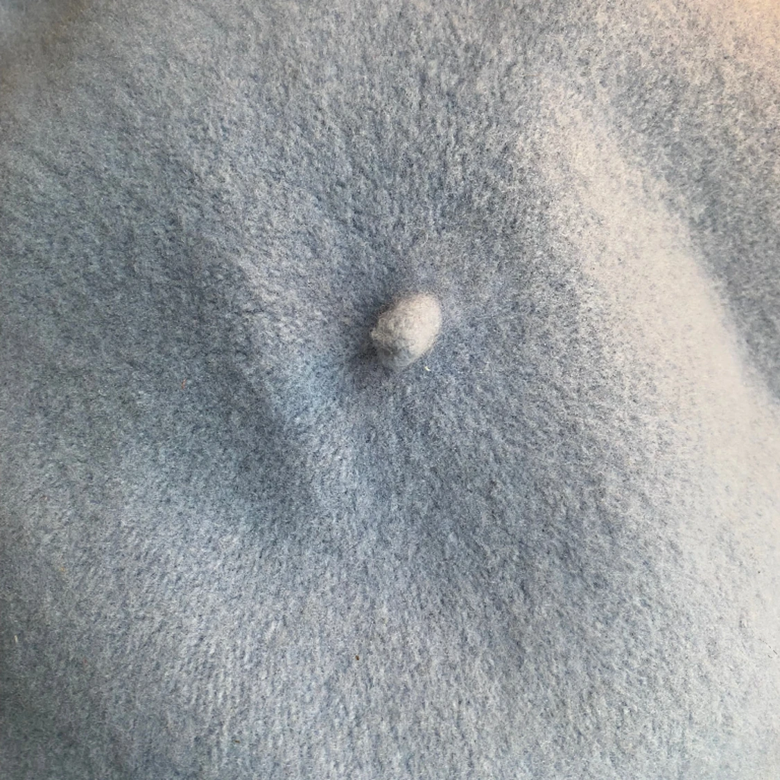 Ljusblå basker 100% ull - 90