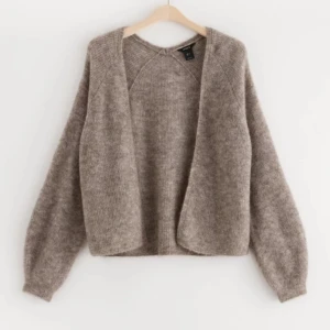 Lindex kofta - Så fin kofta i ullblandnig från Lindex. Knappt använd, så i nyskick!💕