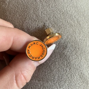 Örhängen  - Orange och guld.