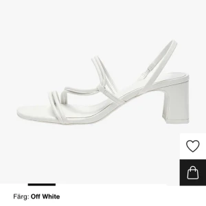 Klackskor - Säljer dessa klackskor som endast är använda en gång på skolavslutningen förra året!! 