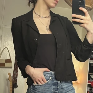 Linnejacka - En superfin linnejacka som jag knappt använt. Fin kvalitet.