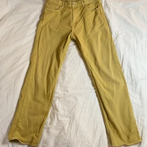 Yellow Jeans From Weekday - Space Washed Trousers  Size 31, mens size