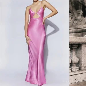 Maxi klänning  - Maxi klänning från Mechki. Helt oanvänd med prislappen kvar. Köpt för 179 dollar. Säljes för 900