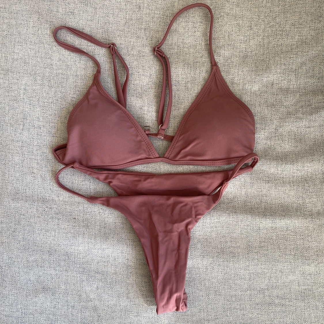 Bikiniset, Nougat, Shein