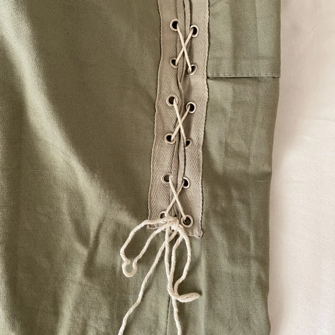 byxor med snörning - 91