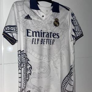 Real Madrid tröja - Limiter edition tröja, helt ny skick 9,5/10