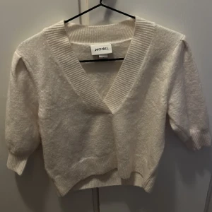 Stickad tröja  - Från monki