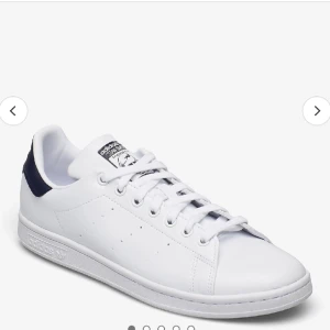 Stan smith skor - Säljer dessa skorna eftersom dem inte kommer till andvändning, endast andvända 2 gånger💗