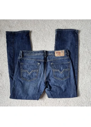 Low waist jeans - Säljer mina low waist bootcut jeans! Köpta för 800, då jag säljer dom för 450kr! Pris kan diskuteras vid snabb affär!