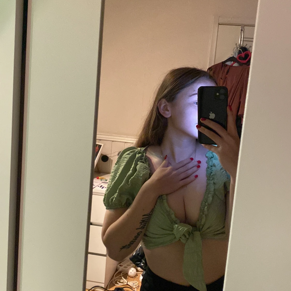 Somrig grön tröja!  - 90