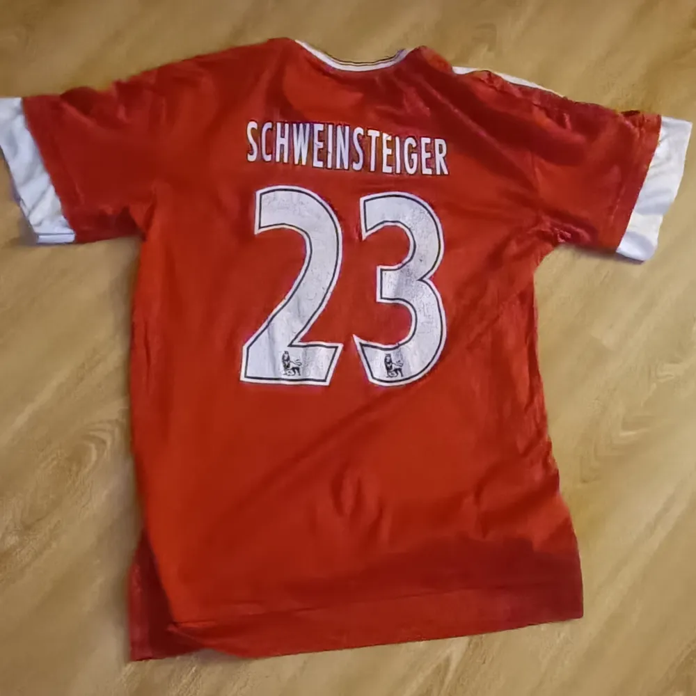 Bra skick Schweinsteiger (23) tröja från Manchester United . T-shirts.