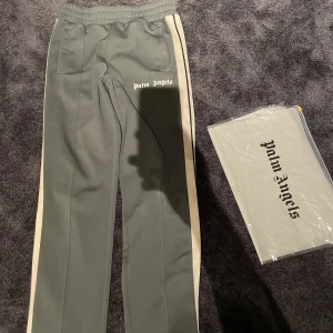 Palm angels byxor STRL M - ÄKTA!!!