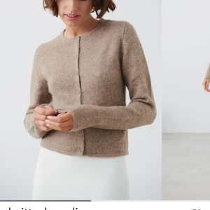 Vill köpa! - Har du en kofta i denne modellen som du ønsker å selge ta gjerne kontakt!