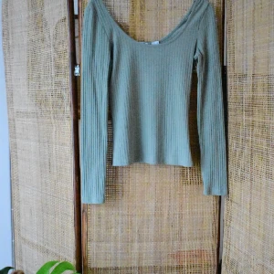 Green shirt NA-KD - Cute top/Shirt from NA-KD. Worn but in good condition