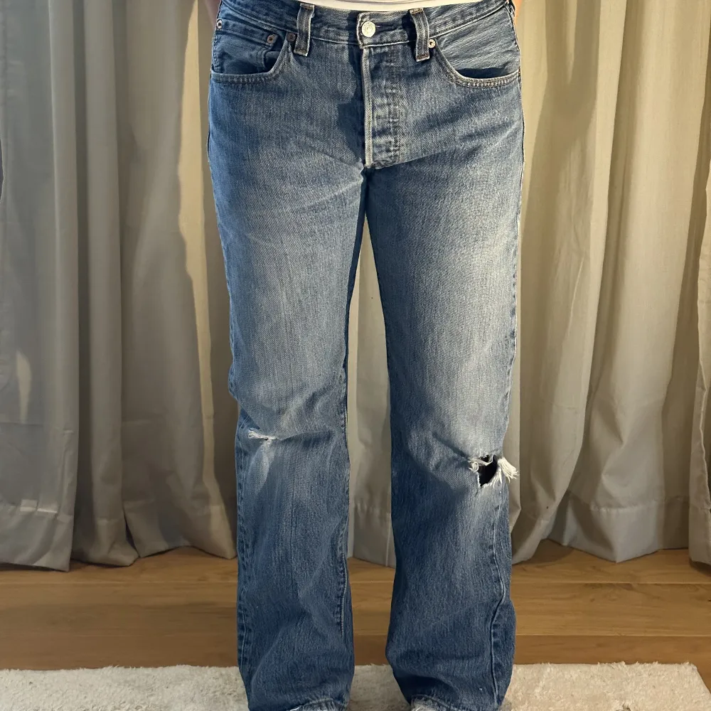 Najs vintage jeans, passar S 👍🏼 Midjemått 41 innerbenslängd 75cm. Jeans & Byxor.
