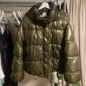 Utsålda jackan från hm  - Nästan aldrig använd 